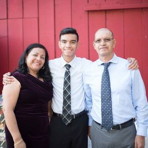 Meet your Posher, Daysi